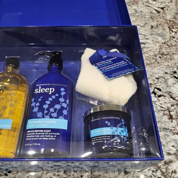 BRAND NEW BATH & BODY WORKS SLEEP GIFT BOX WITH LOTION, WASH, OIL, CANDLE, SOCKS - Picture 8 of 14